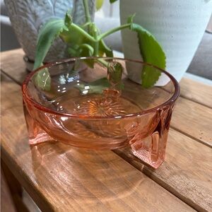 Vintage‎ depression Elegant Pink Glass Bowl